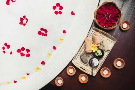 Tippek Valentin-napra: varázsolj romantikus hangulatot a fürdőszobába!